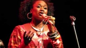 Oumou Sangare « Senkele »